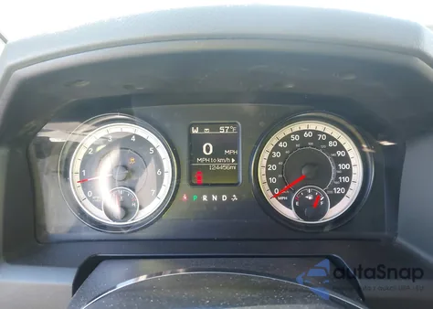 2016 Ram 1500 Express z USA, uszkodzony, nr VIN 1C6RR6FT8GS355845